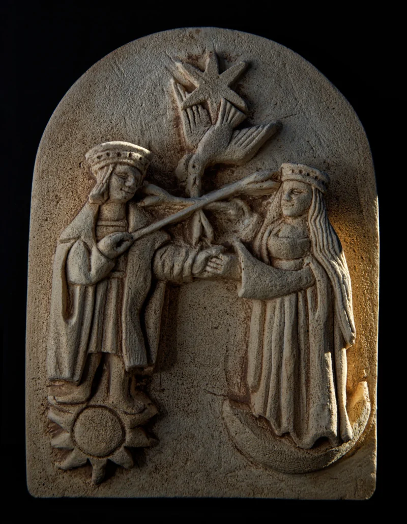 sculpture roi et reine avec lune et soleil alchimie